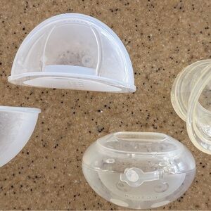 Haakaa and Willow wearable milk collectors and Haakaa pump